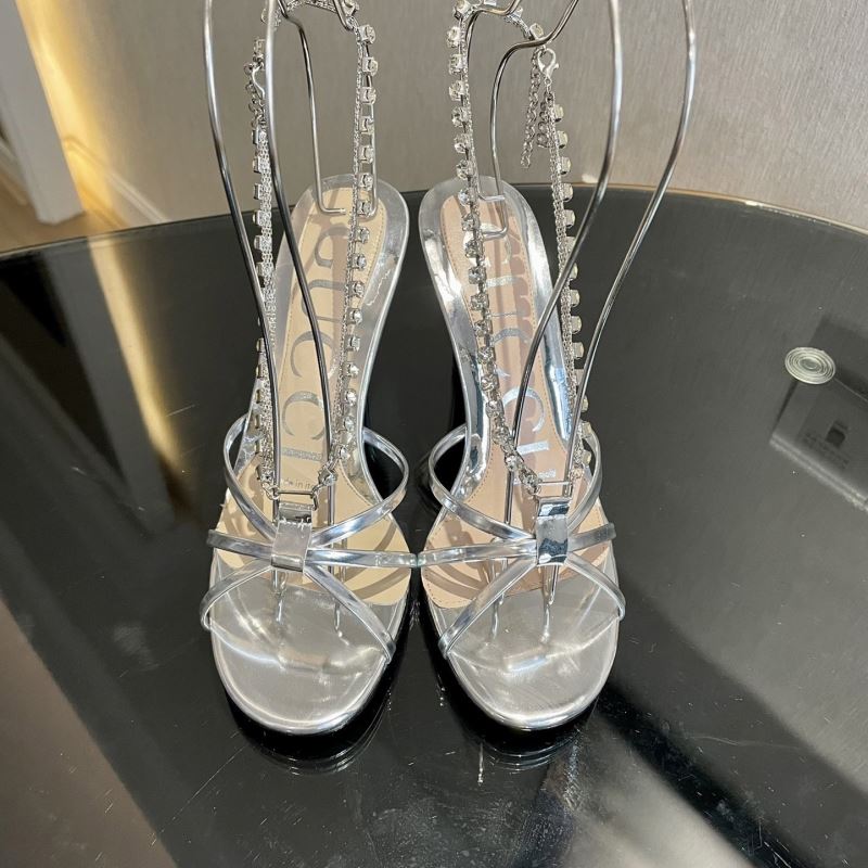 G*u*i sandals